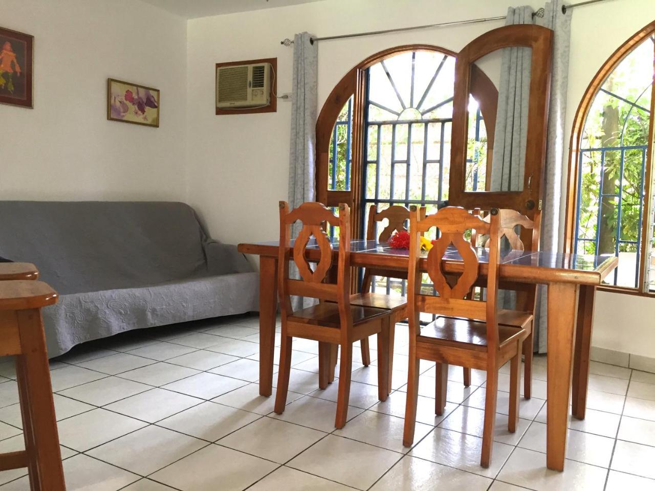 La Perlita Bed & Breakfast Jacó Dış mekan fotoğraf