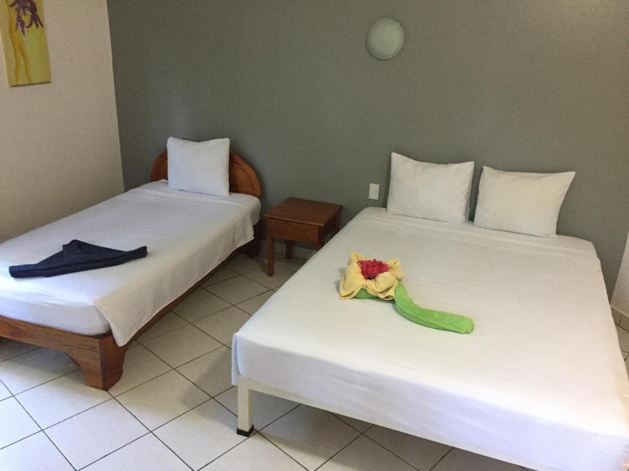 La Perlita Bed & Breakfast Jacó Dış mekan fotoğraf