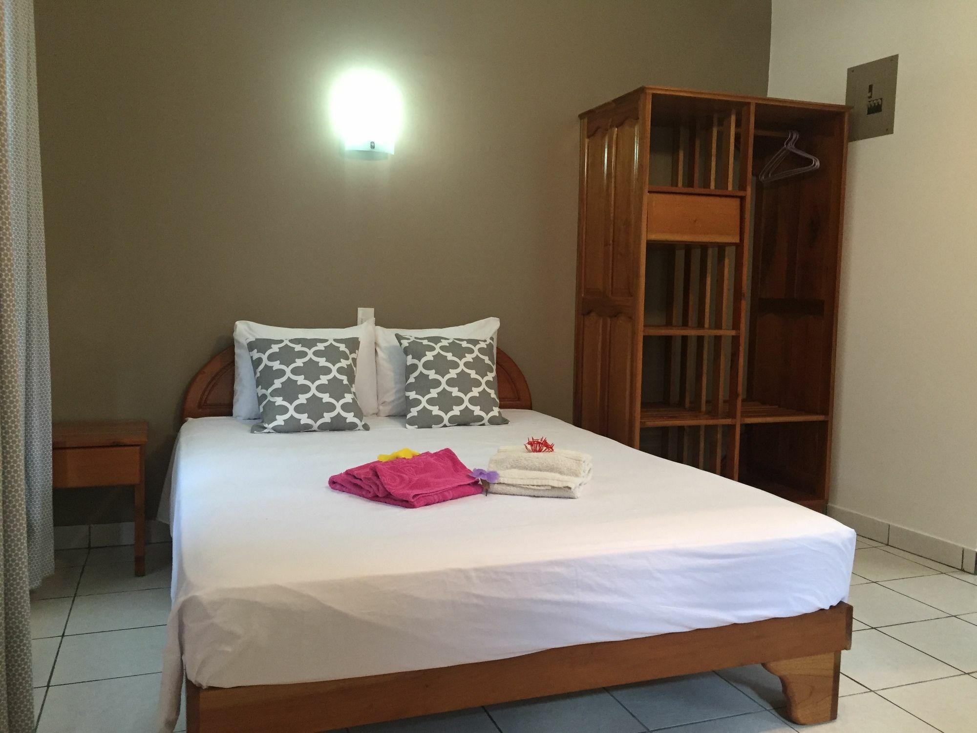 La Perlita Bed & Breakfast Jacó Dış mekan fotoğraf