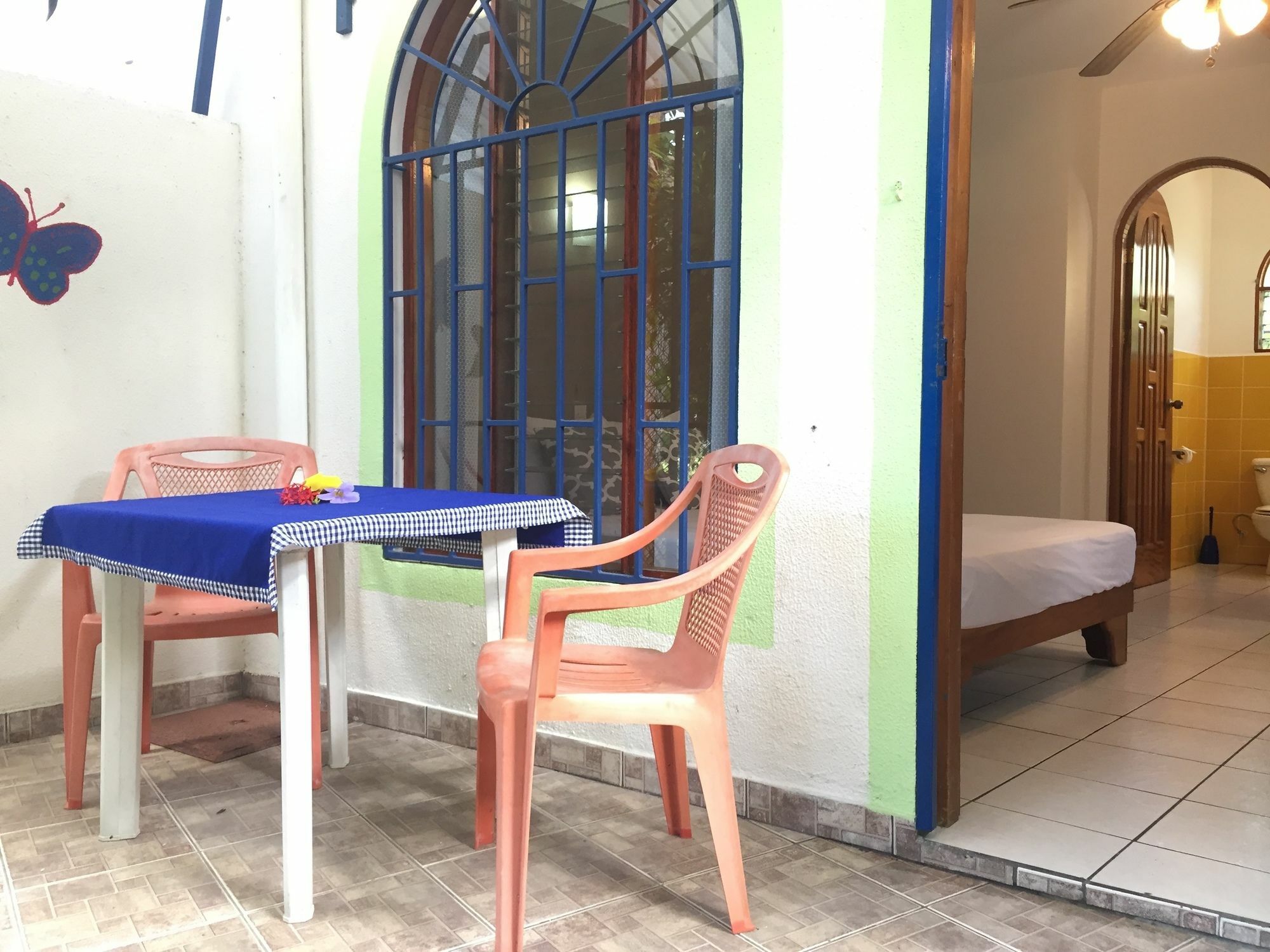 La Perlita Bed & Breakfast Jacó Dış mekan fotoğraf